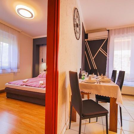 Kalvin Utcai Apartmanok Hajduszoboszlo Exterior photo